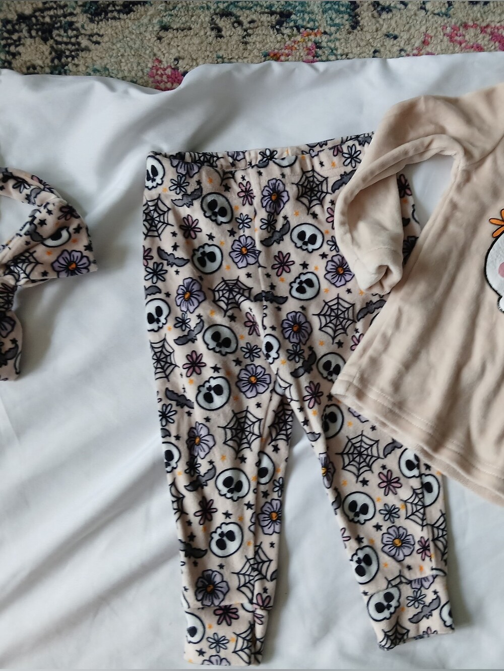 Tahari toddler Girl set skull, spiderweb and flower print. Size 12m